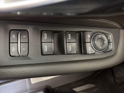 Used 2022 GMC Yukon XL Denali AWD/4WD image 28