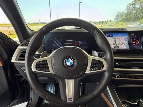 Used 2023 BMW X7 xDrive40i w/ M Sport Package AWD/4WD image 15