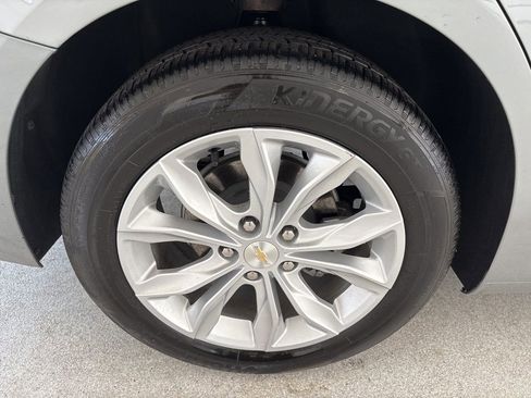 Used 2025 Chevrolet Malibu LT FWD image 24
