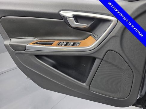 Used 2018 Volvo S60 T5 Inscription Platinum image 26