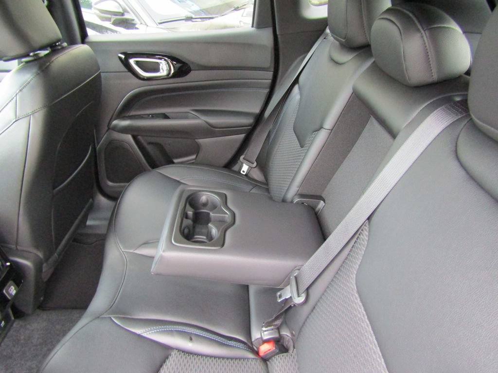 New 2026 Jeep Compass Latitude AWD/4WD image 30