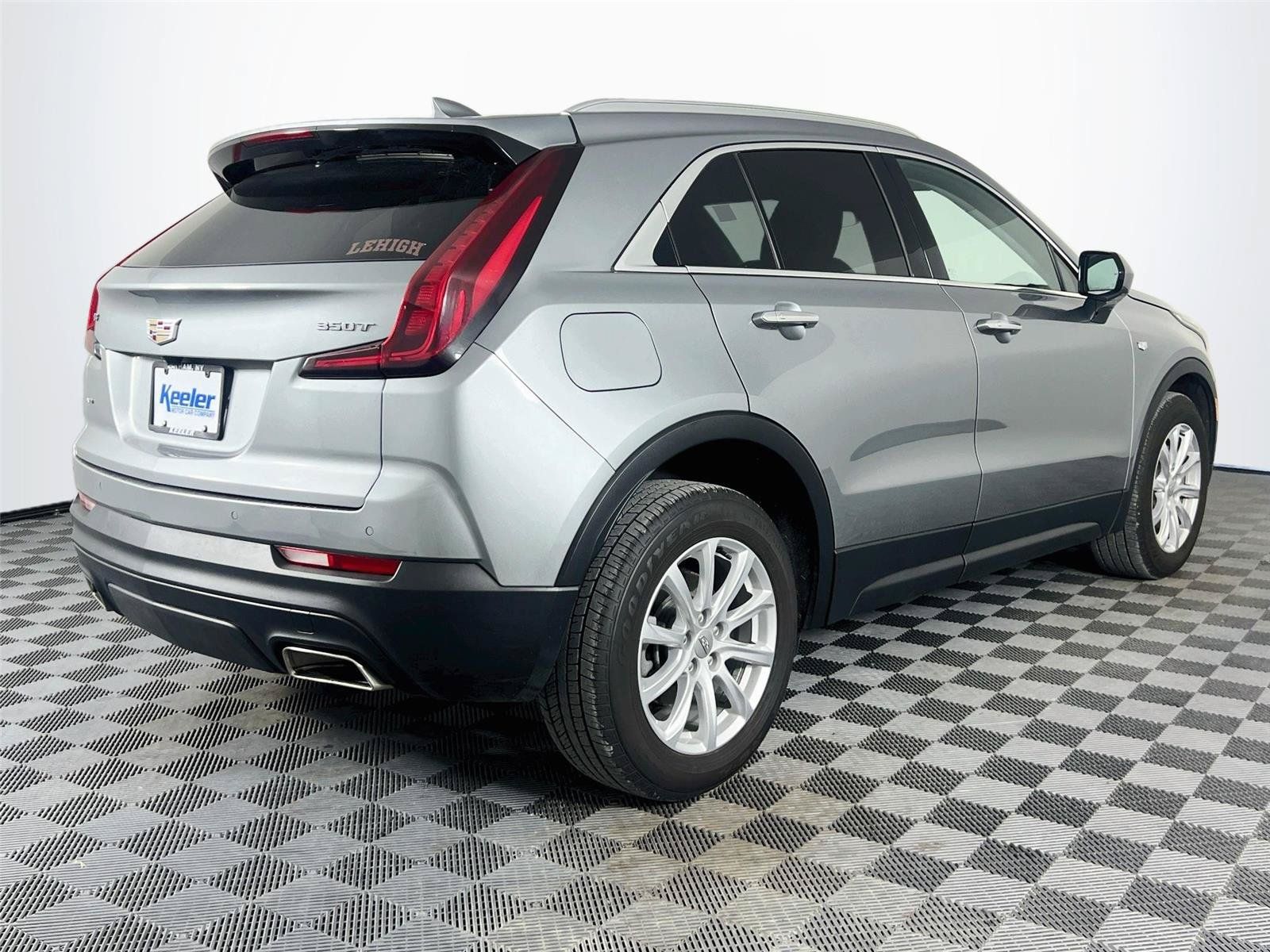 Used 2023 Cadillac XT4 Luxury w/ Cold Weather Package AWD/4WD image 6