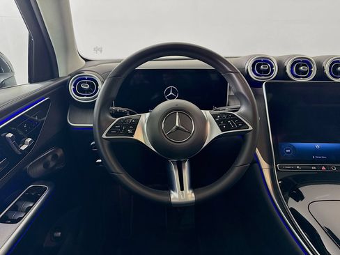 Used 2023 Mercedes-Benz GLC 300 4MATIC image 25