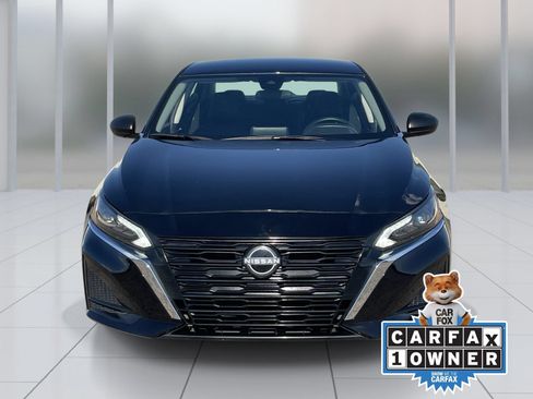 Certified 2025 Nissan Altima 2.5 SV FWD image 9