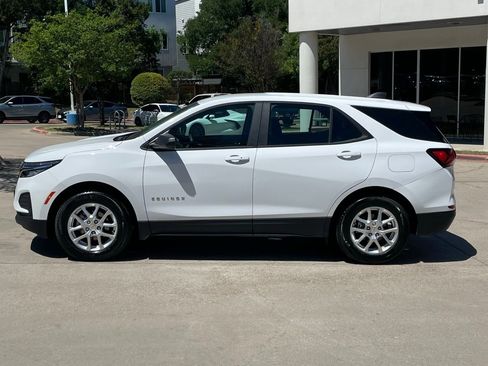 Used 2024 Chevrolet Equinox LS w/ Driver Confidence II Package image 3