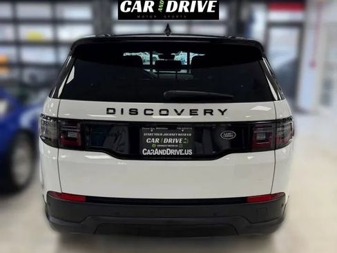 Used 2022 Land Rover Discovery Sport SE image 5