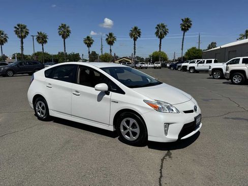 Used 2013 Toyota Prius Four image 11