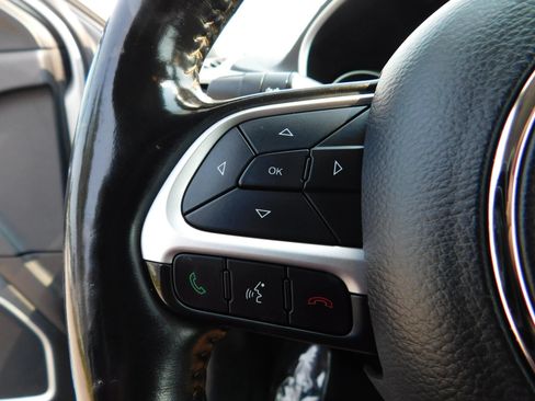 Used 2019 Jeep Compass Latitude w/ Popular Equipment Group AWD/4WD image 28