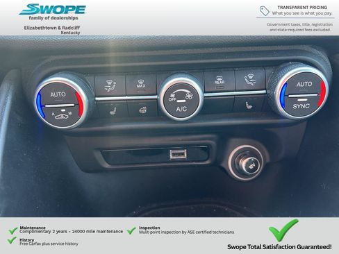 Used 2022 Alfa Romeo Giulia Ti AWD/4WD image 16