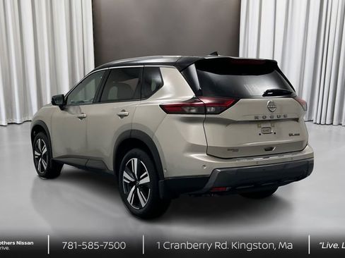Certified 2025 Nissan Rogue SL w/ SL Premium Package image 7