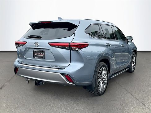 Used 2020 Toyota Highlander Platinum image 7