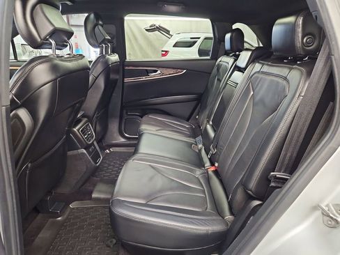 Used 2016 Lincoln MKX Reserve w/ Equipment Group 102A AWD/4WD image 27