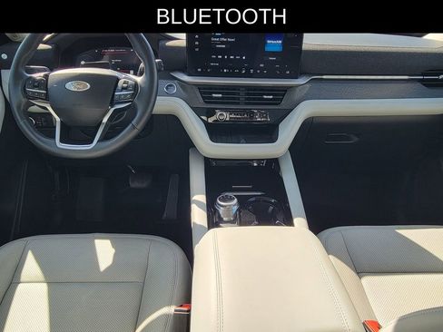 Used 2025 Ford Explorer Platinum w/ LUX Leather Package AWD/4WD image 9