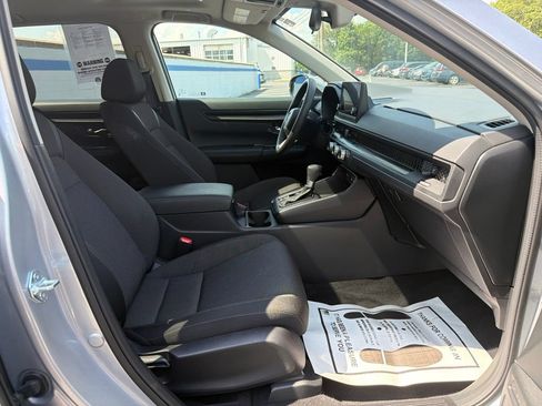 Certified 2025 Honda CR-V EX image 23