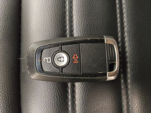 Used 2023 Ford Edge SEL image 32