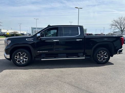 Used 2022 GMC Sierra 1500 SLT w/ SLT Premium Plus Package image 4