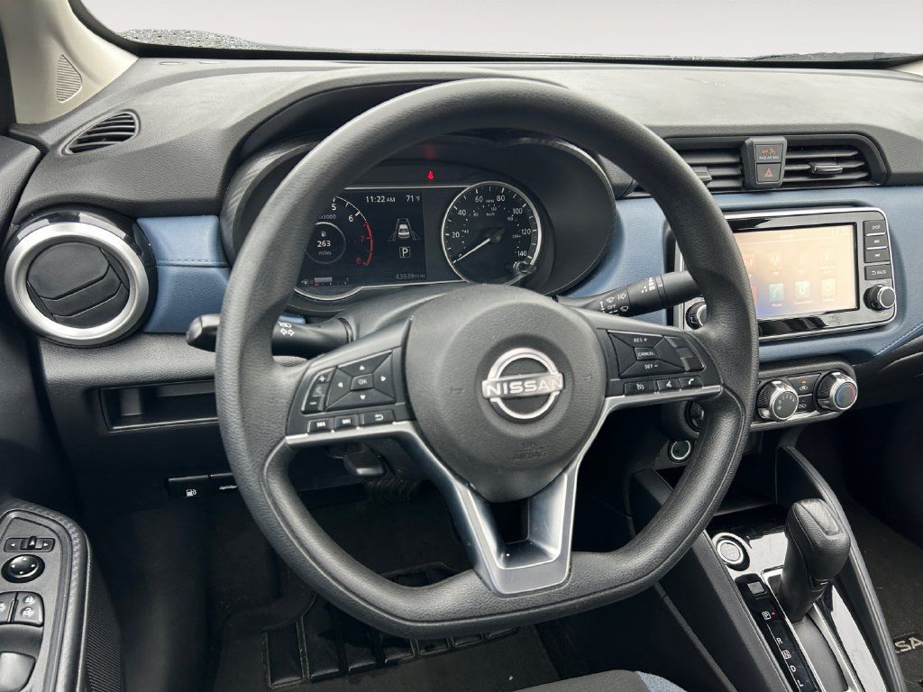 Used 2025 Nissan Versa SV FWD image 12