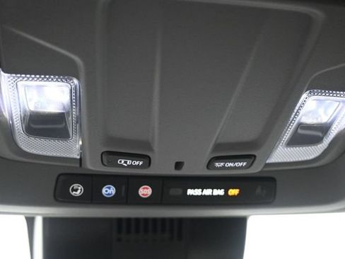 Used 2024 Chevrolet Silverado 1500 LT AWD/4WD image 15
