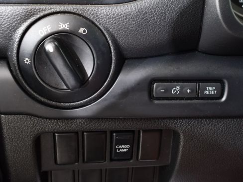 Used 2019 Nissan Titan S AWD/4WD image 29