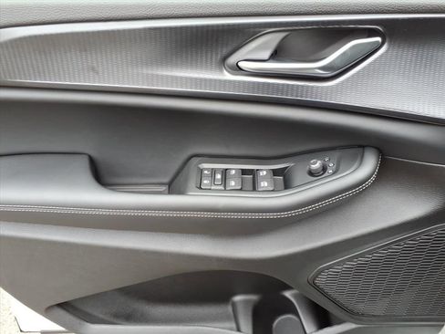 New 2025 Jeep Grand Cherokee L Altitude image 16