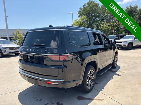 Used 2023 Jeep Wagoneer 4WD w/ Premium Group I image 5