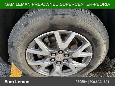 Used 2020 GMC Acadia SLT w/ Driver Alert Package II image 8