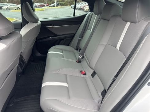 Used 2025 Toyota Camry SE image 10