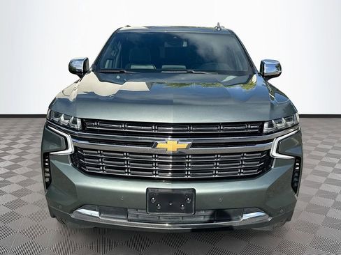 Used 2024 Chevrolet Suburban Premier AWD/4WD image 2