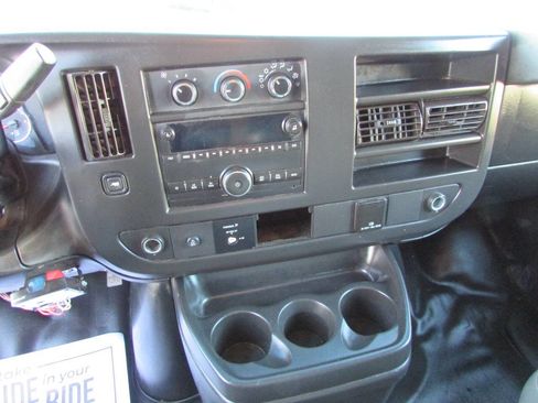 Used 2018 GMC Savana 2500 w/ Driver Convenience Package image 17