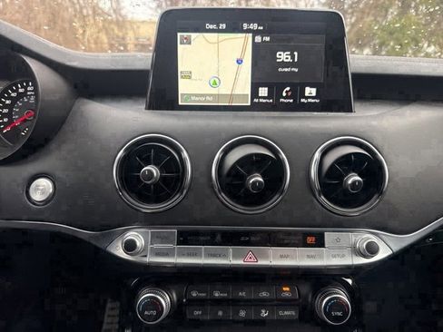 Used 2019 Kia Stinger GT1 image 13