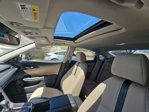 Used 2018 Honda Civic Touring image 28