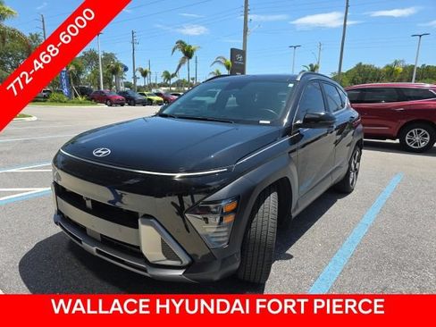 Used 2025 Hyundai Kona Limited FWD image 2