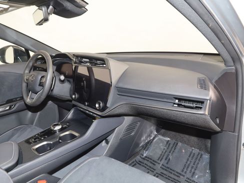 Used 2023 Lexus RZ 450e Premium AWD/4WD image 40
