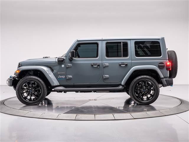 Used 2024 Jeep Wrangler Unlimited Sahara w/ Technology Group AWD/4WD image 2