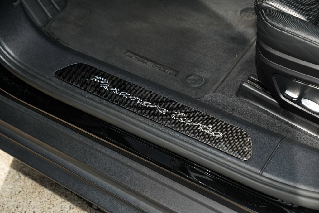 Certified 2018 Porsche Panamera Turbo AWD/4WD image 19