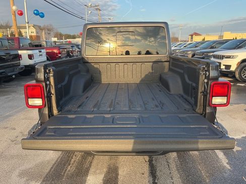 New 2026 Jeep Gladiator Sport image 15