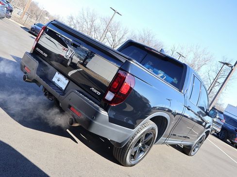 Certified 2021 Honda Ridgeline Black Edition image 7