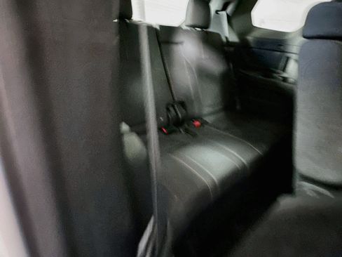 Used 2025 Honda Pilot Sport image 24