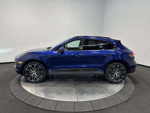 Certified 2026 Porsche Macan AWD/4WD image 2