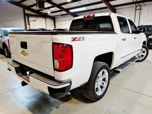 Used 2017 Chevrolet Silverado 1500 LTZ Z71 image 8