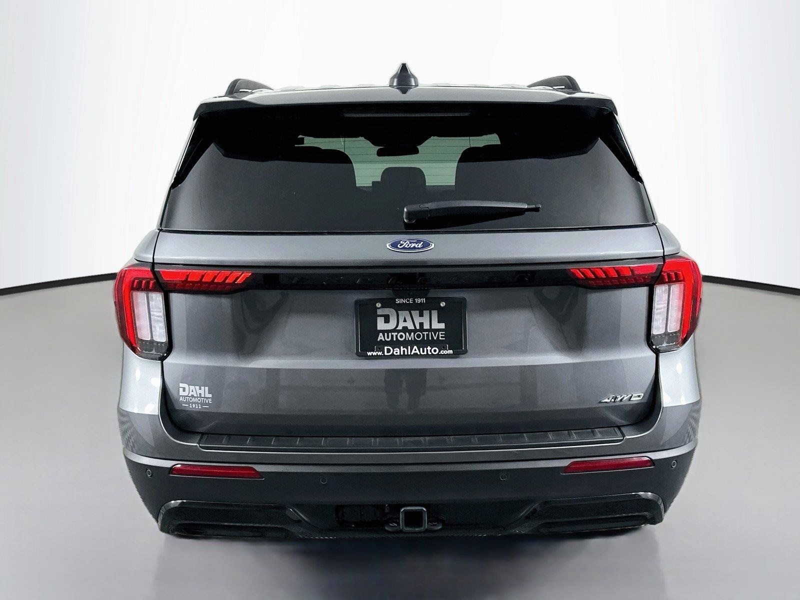 Used 2025 Ford Explorer ST-Line w/ ST-Line Street Pack AWD/4WD image 12