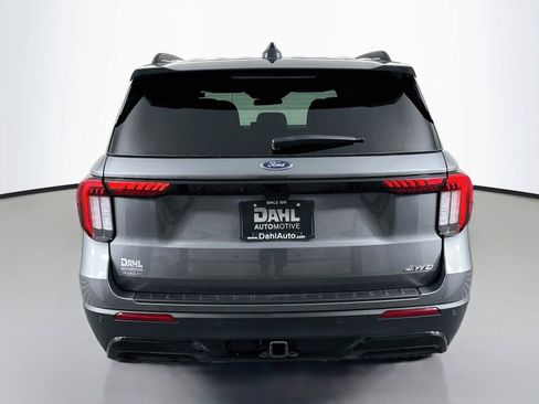 Used 2025 Ford Explorer ST-Line w/ ST-Line Street Pack AWD/4WD image 12