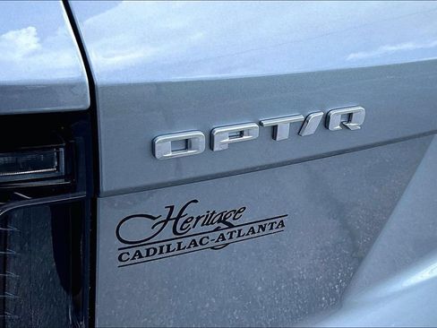 Certified 2025 Cadillac Optiq Sport 2 w/ LPO, Floor Liner Package AWD/4WD image 24