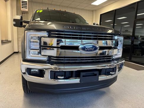 Used 2019 Ford F250 Lariat w/ Lariat Ultimate Package AWD/4WD image 43