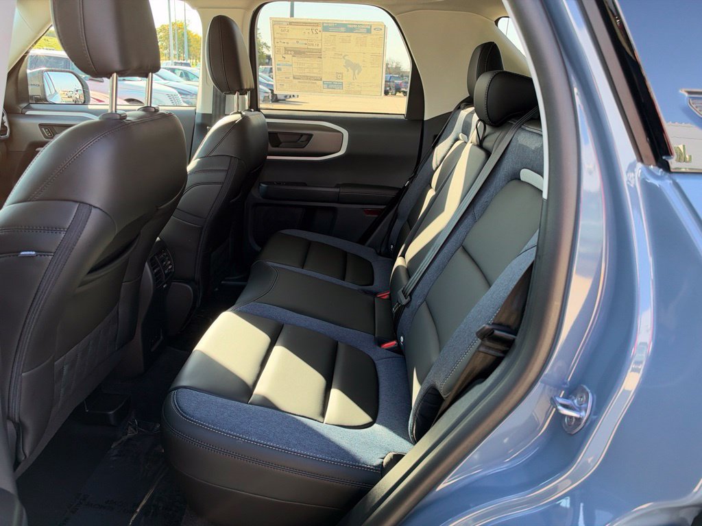 New 2026 Ford Bronco Sport Outer Banks w/ Outer Banks Tech Package+ AWD/4WD image 5