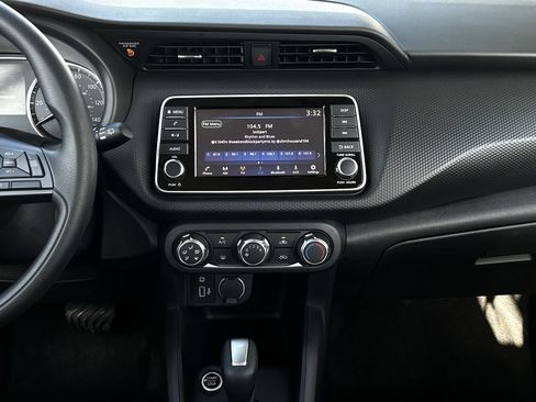 Used 2025 Nissan Kicks Play S FWD image 17