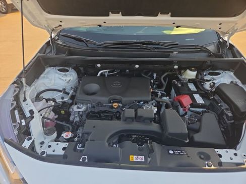 Used 2024 Toyota RAV4 XLE image 19