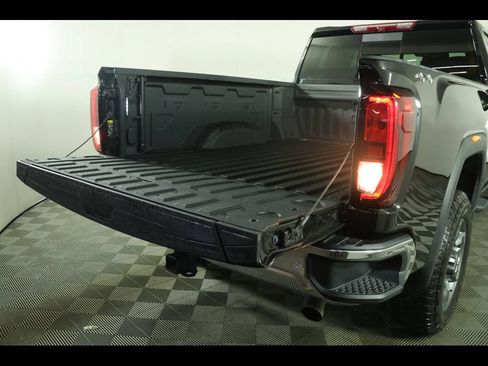 Certified 2025 GMC Sierra 2500 SLE w/ SLE Value Package; AWD/4WD image 21