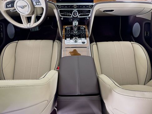 New 2026 Bentley Flying Spur Plug-In Hybrid image 23