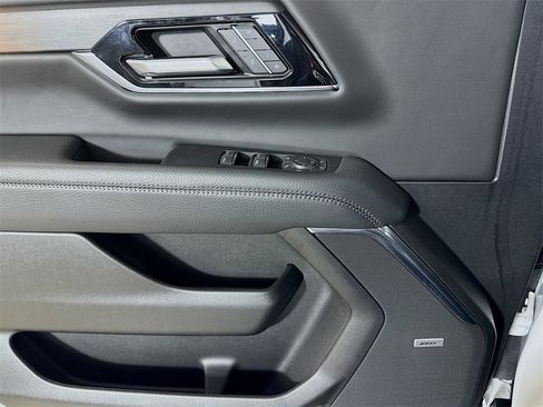 Certified 2025 GMC Yukon Denali image 16